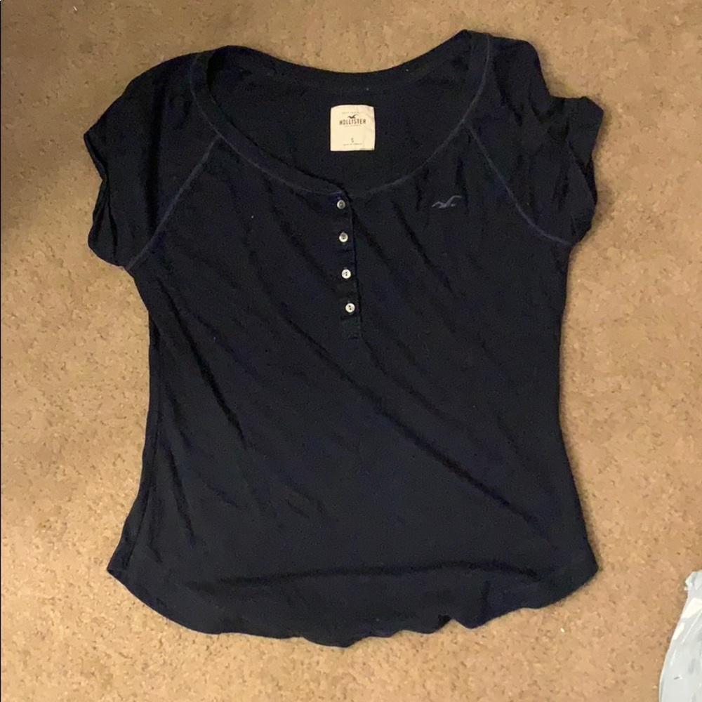 navy blue tee